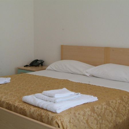 Hotel Aurora Scauri  Room photo